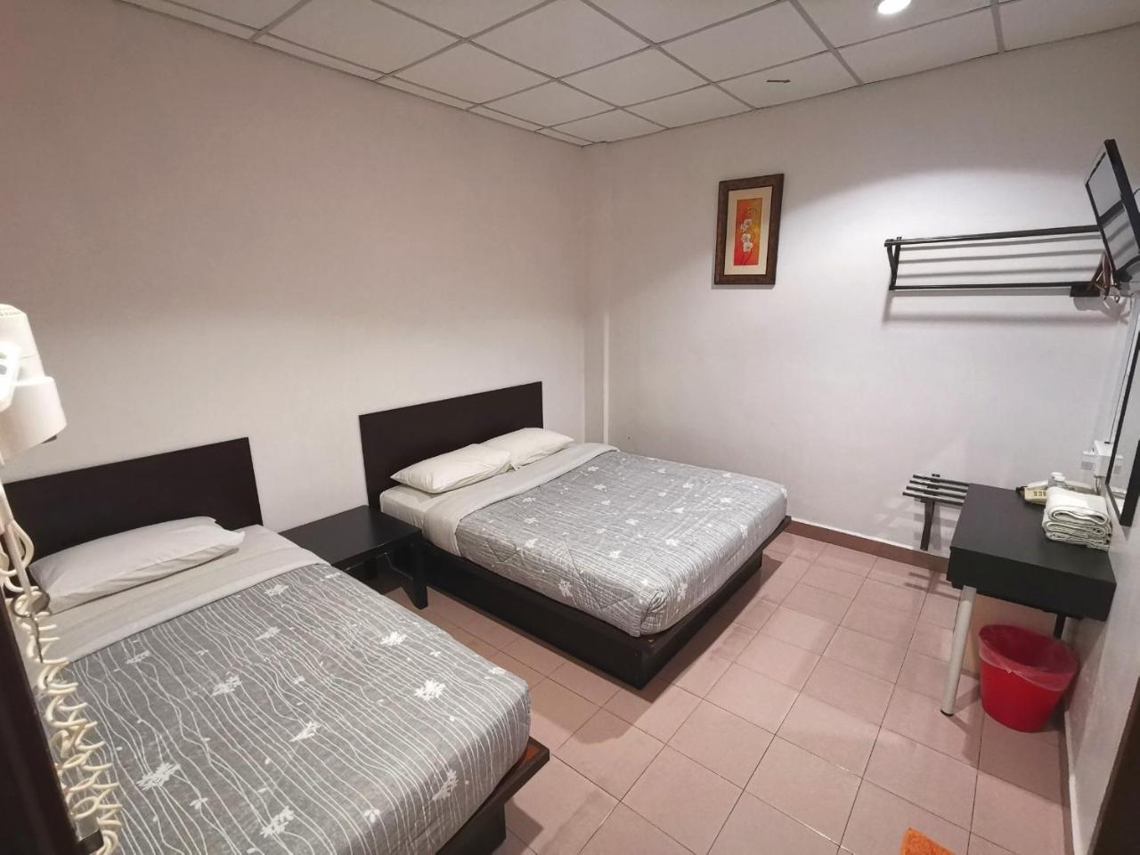 Galaxy Inn Лумут Экстерьер фото