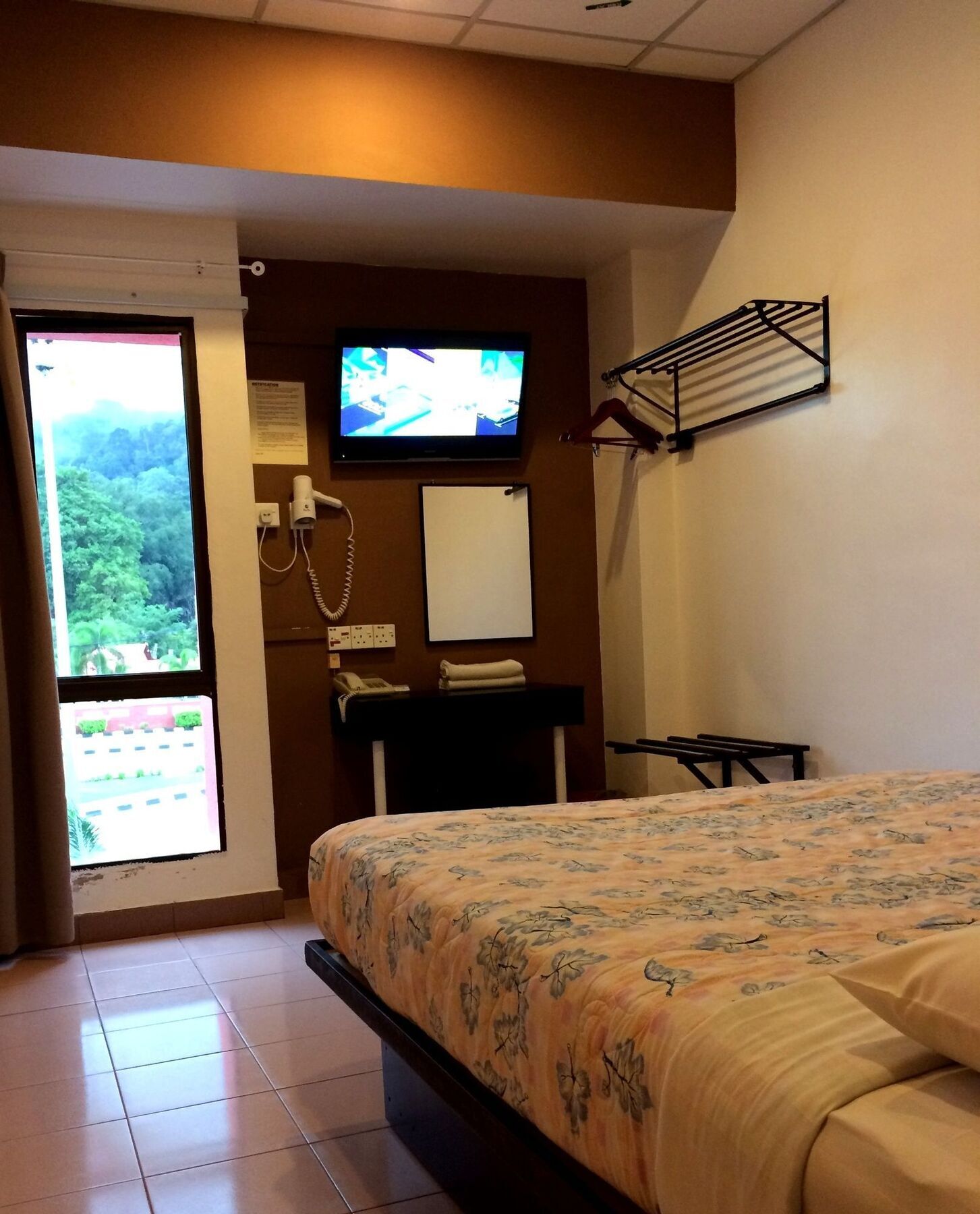 Galaxy Inn Лумут Экстерьер фото
